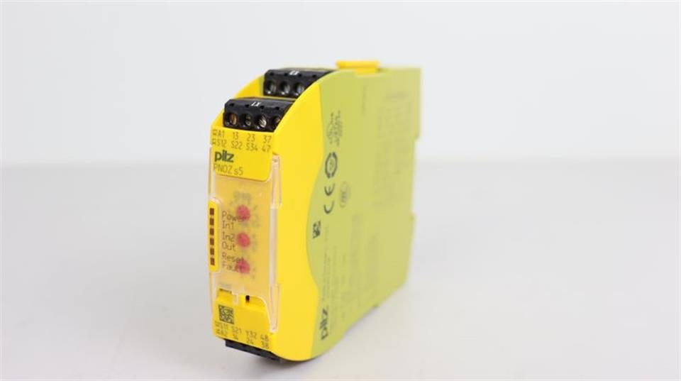 pilz-pnoz-s5-24vdc-2no-2no-t-id-no-750105-tested-top-zustand-59146-2.jpg
