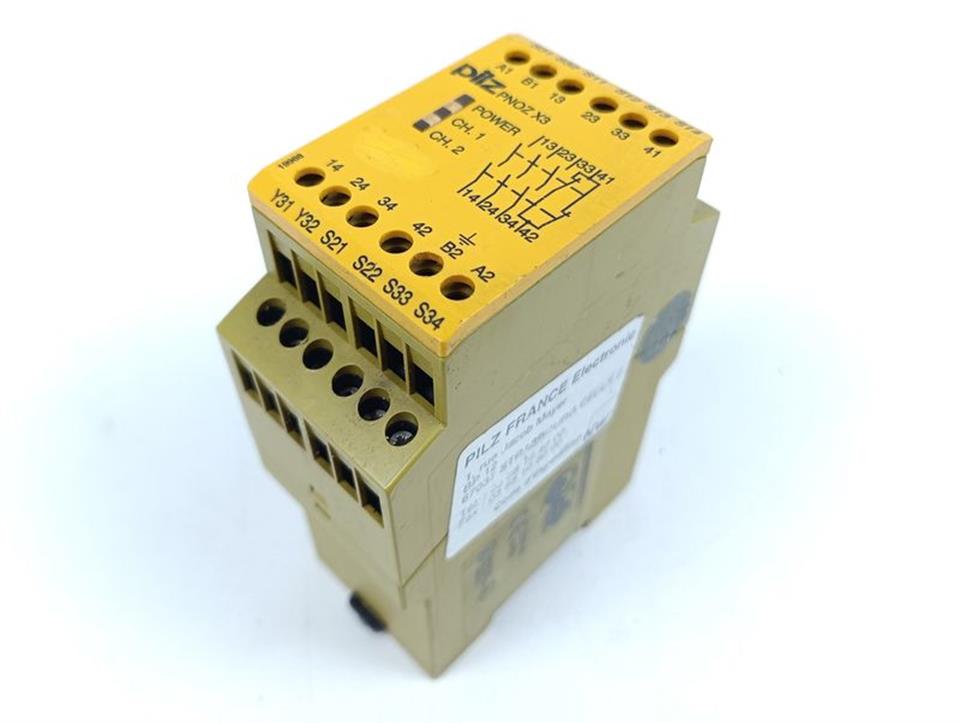 PILZ PNOZ X3 230VAC 24VDC 3S 1O TESTED & TOP ZUSTAND