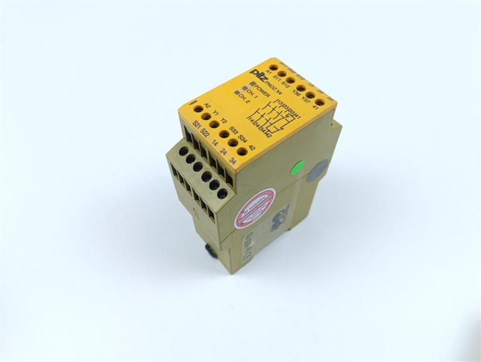 pilz-pnoz-x4-24vdc3no-1nc-id-no-774730-tested-und-neuwertig-79199-1.jpg