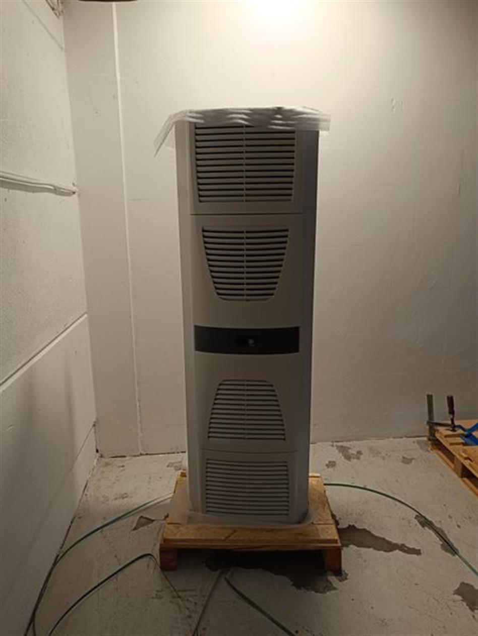 rittal-blue-e-schaltschrank-kuehlgeraet-sk-3332540-435kw-revr01-unused-und-ovp-83538-2.jpg