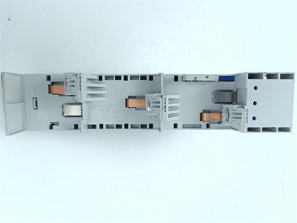Rittal SV 9340.380 690 V 32 A AWG 10 + PDU 6/10 TOP ZUSTAND
