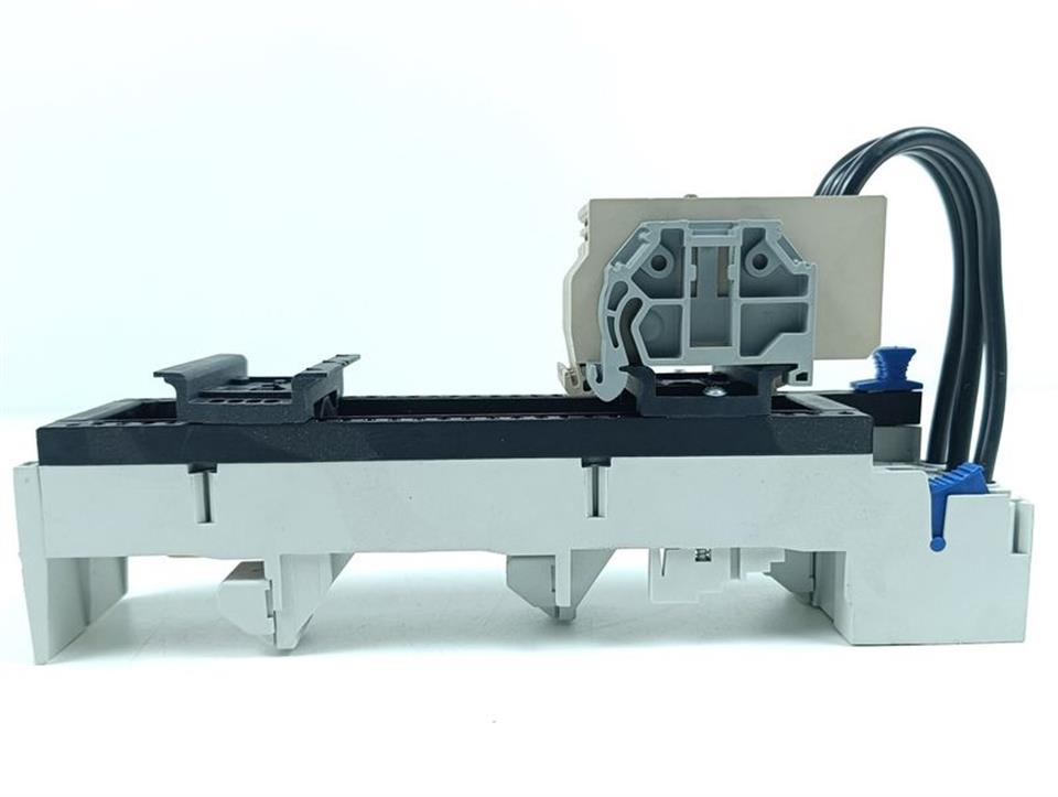 Rittal SV 9340.380 690 V 32 A AWG 10 + PDU 6/10 TOP ZUSTAND