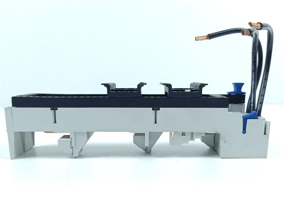 Rittal SV 9340.380 690 V 32 A AWG 10 TOP ZUSTAND