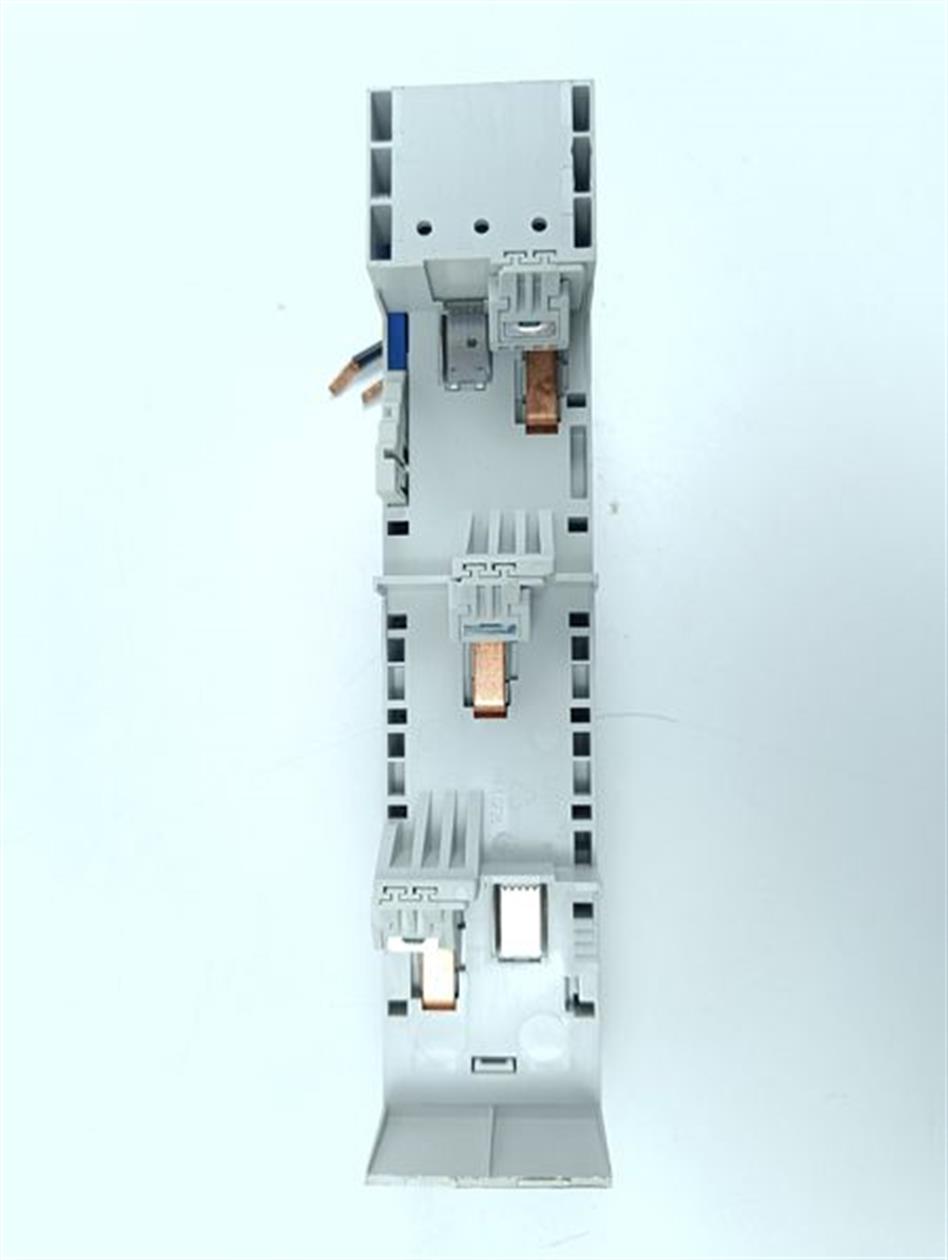 Rittal SV 9340.380 690 V 32 A AWG 10 TOP ZUSTAND
