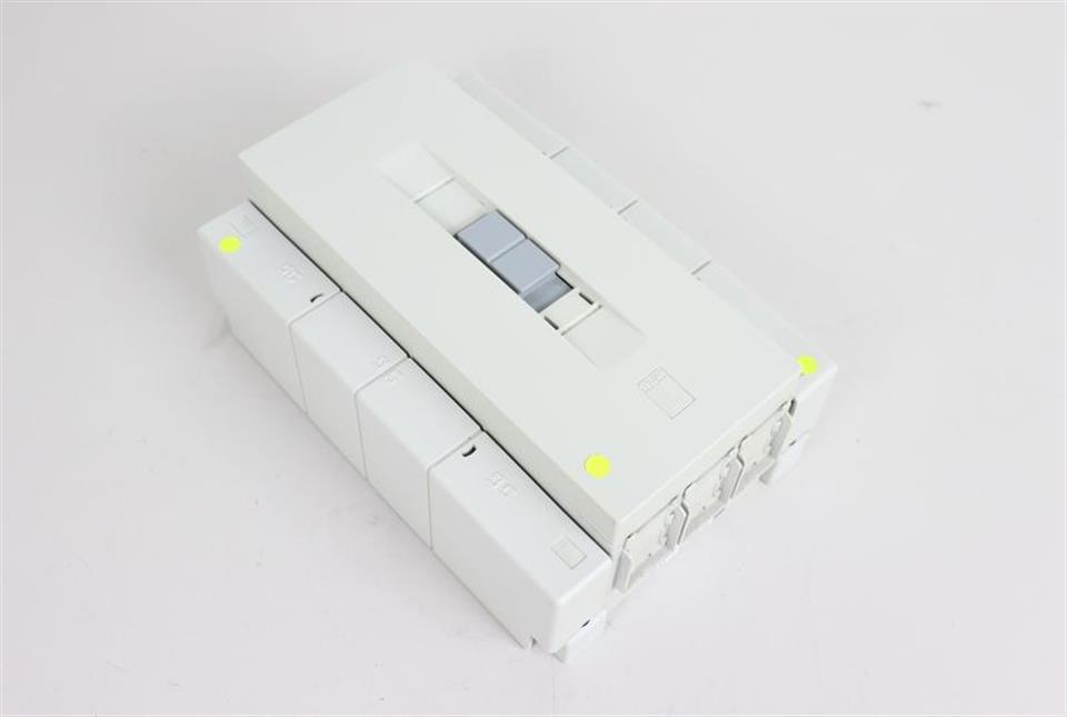 rittal-sv9342270-anschlussadapter-bis-250a-riline60-adapter-690v-busbar-9342270-59149-2.jpg