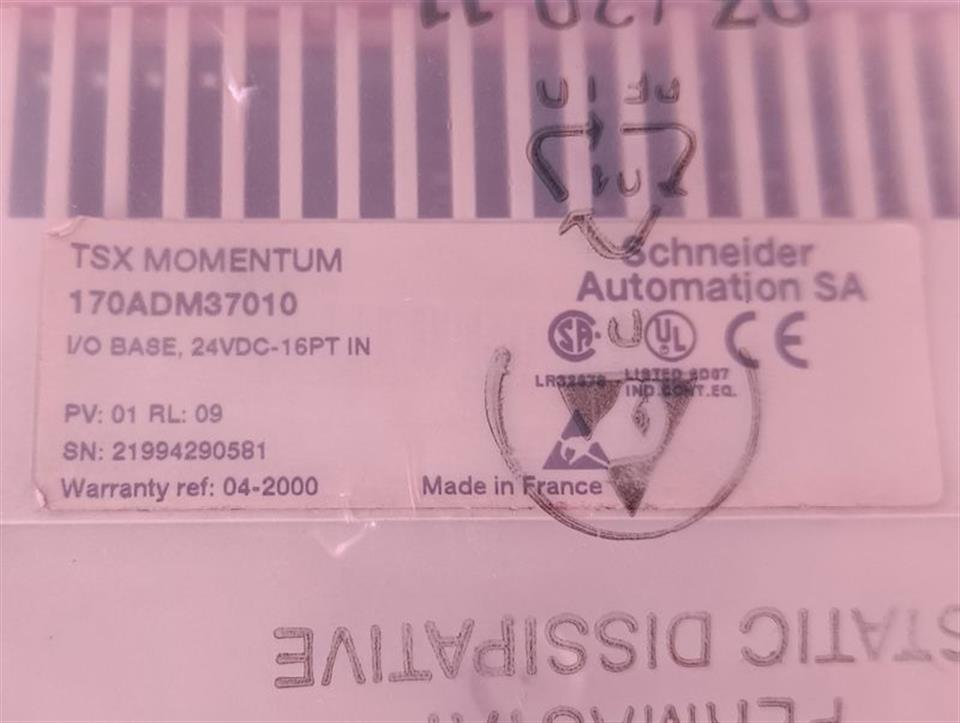 Schneider Automation SA TSX MOMENTUM 170ADM37010 + 170 ADI 350 00 TOP ZUSTAND