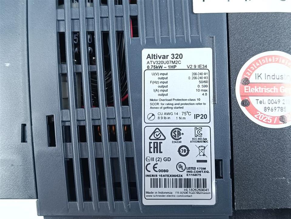 Schneider Electric Altivar 320 ATV320U07M2C 0,75kW 1HP 230V NEUWERTIG & TESTED