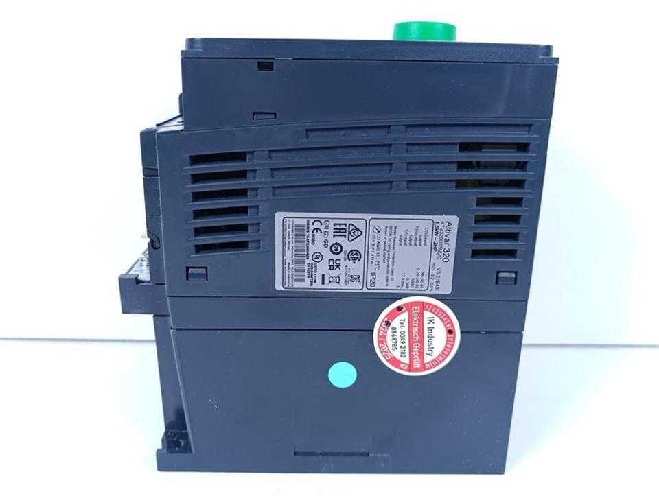 schneider-electric-altivar-320-atv320u15m2c-15kw-230v-tested-und-unused-78972-2.jpg