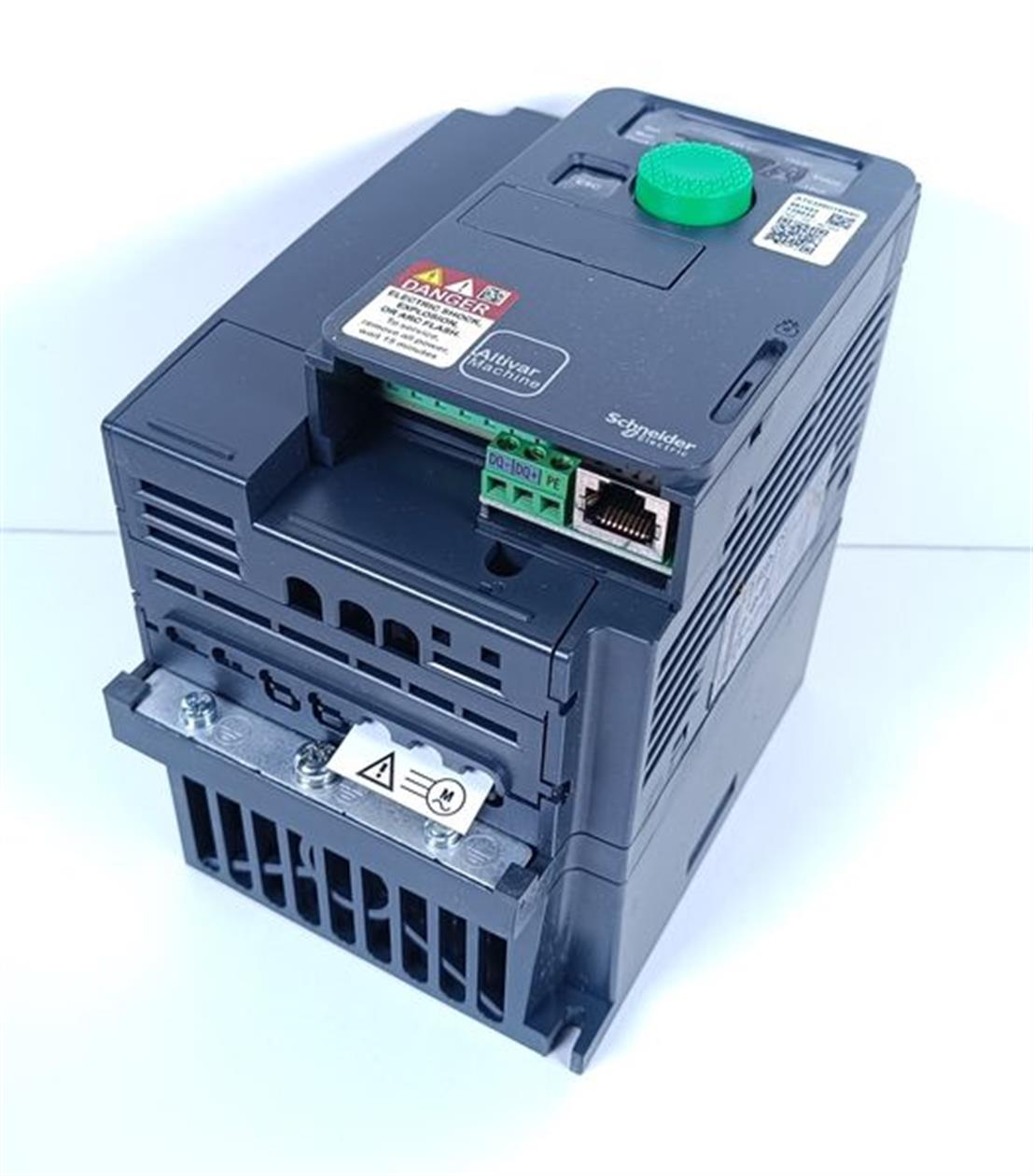 schneider-electric-altivar-320-atv320u15n4c-15kw-2hp-380-500v-unused-und-ovp-79583-4.jpg