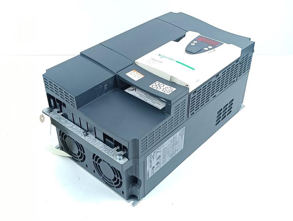 Schneider Electric Altivar 61 ATV61HD15N4 15kW 400V TOP ZUSTAND & TESTED