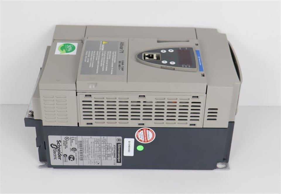 schneider-electric-altivar-71-atv71hu55n4z-400v-55kw-tested-top-zustand-61655-2.jpg