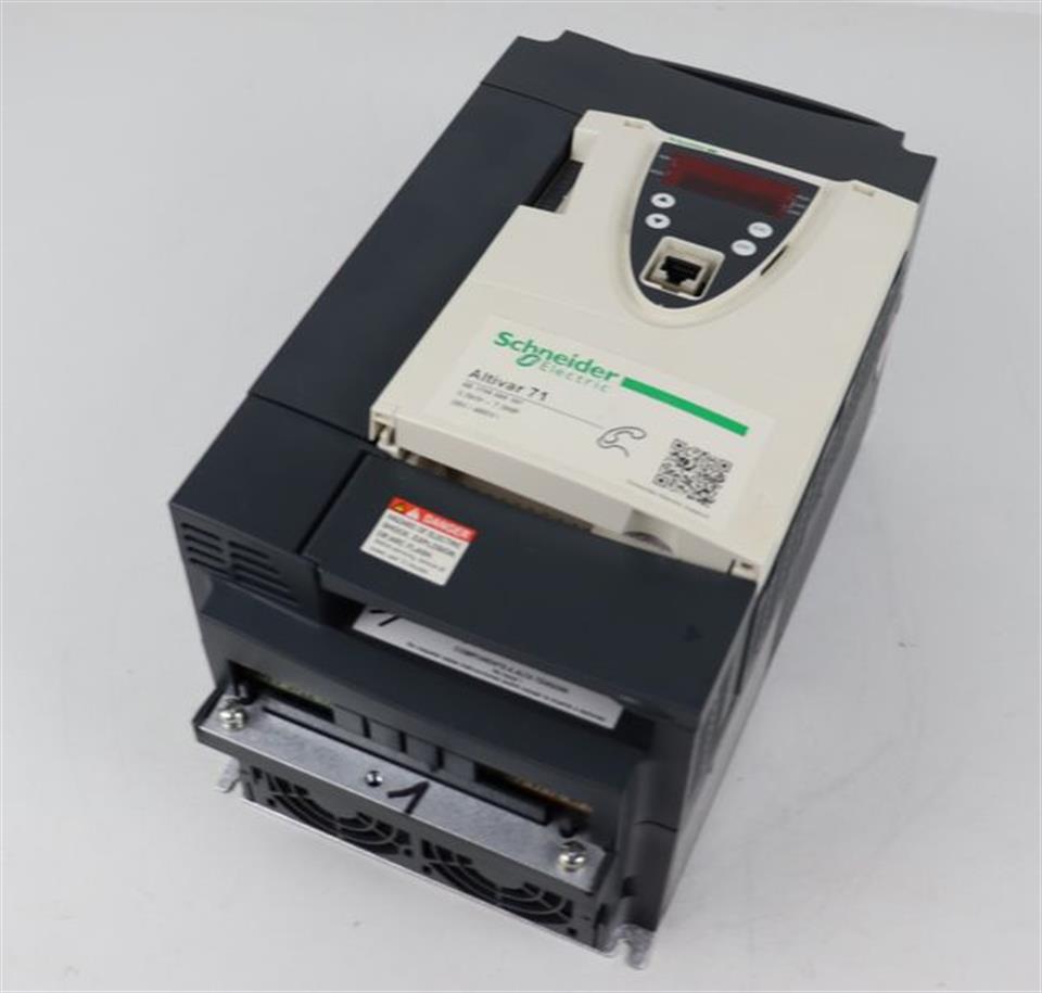 Schneider Electric Altivar ATV71HU55N4 Frequenzumrichter TOP ZUSTAND