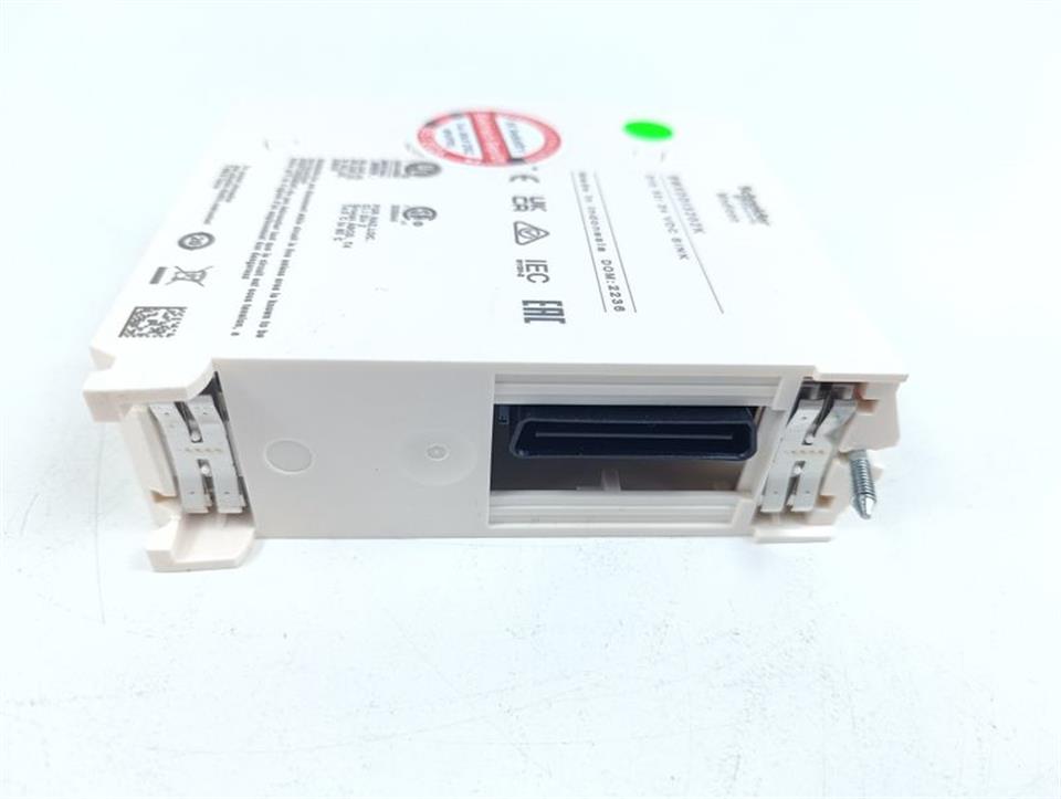 Schneider Electric DDI3202K BMXDDI3202K DIG 32I 24 VDC SINK TESTED & NEUWERTIG