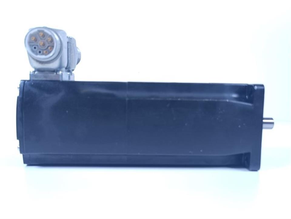 schneider-electric-servomotor-bmh0702p02f2a-top-zustand-83463-2.jpg