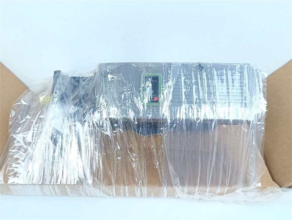 schneider-ilm0702p01f0000-servomotor-unused-und-ovp-83737-4.jpg