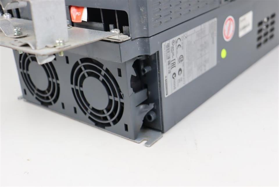 Schneider Telemecanique Altivar 71 ATV71HD18N4Z 18,5kW 400V TOP ZUSTAND TESTED