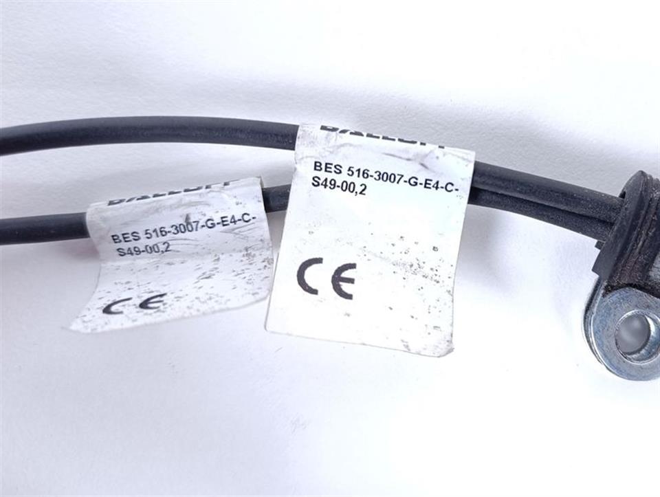 schunk-mpg-40-as-340042-balluff-bes516-3007-g-e4-c-s49-002-top-zustand-78074-5.jpg
