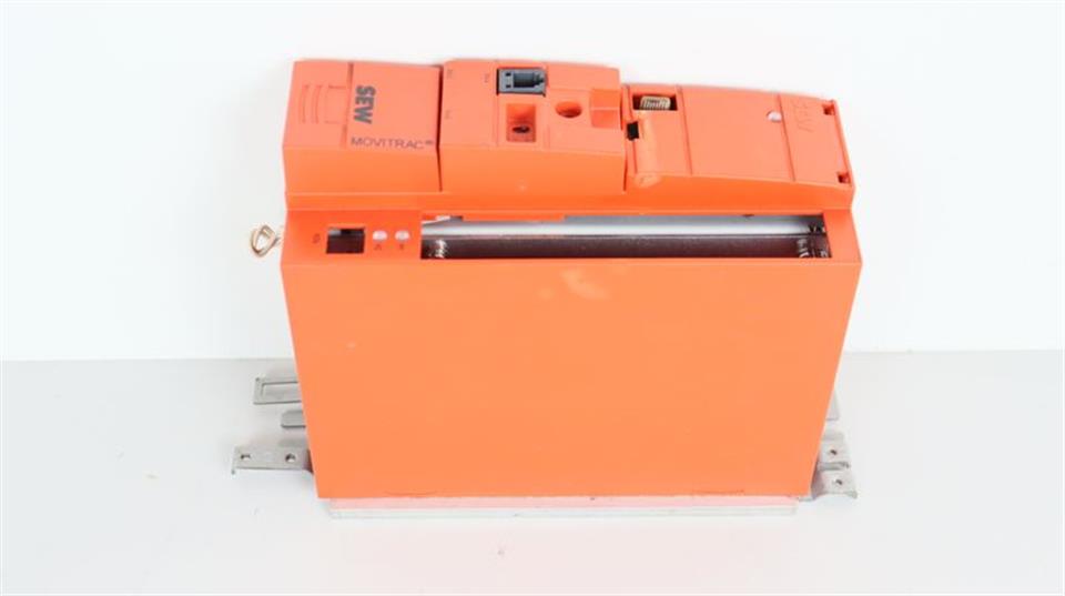 sew-eurodrive-safety-drive-mc07b0008-5a3-4-s0-fsc11b-400v-075kw-tested-top-60647-2.jpg