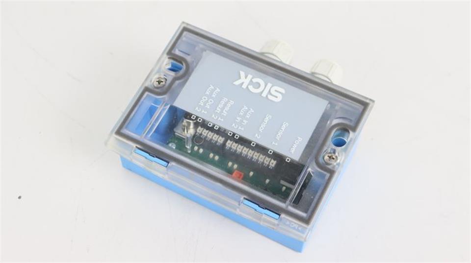 sick-cdb620-001-anschlussmodul-1042256-connection-module-top-zustand-59780-2.jpg