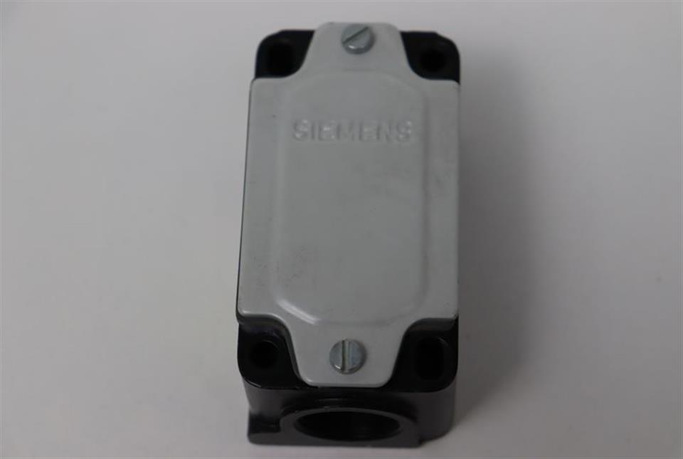 siemens-3se3-120-1gw-vde-0660-position-switch-top-zustand-55387-2.jpg