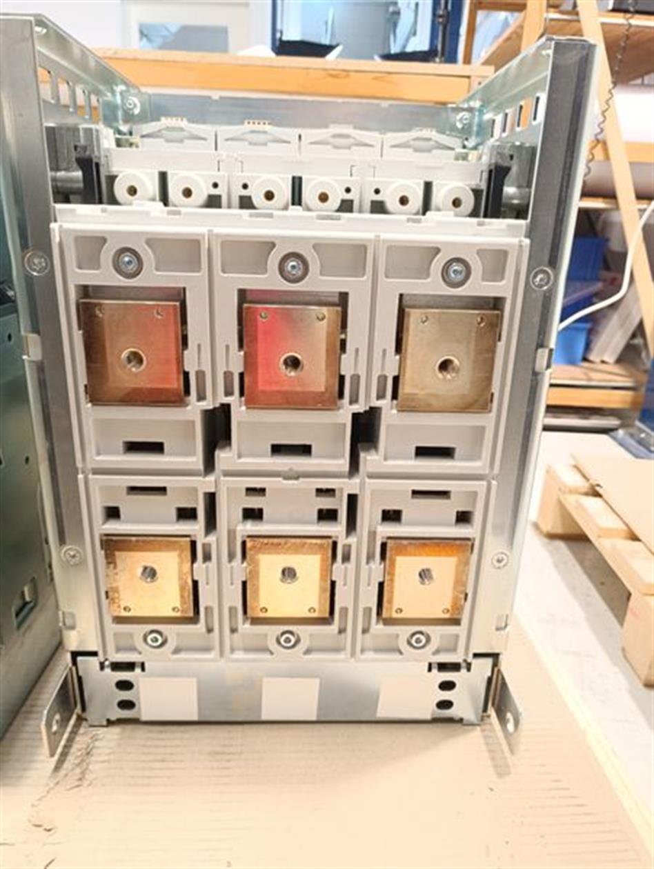 siemens-3wl9211-2fe31-1bs1-z-zr30-leistungsschalter-1600a-etu76b-neuwertig-65339-3.jpg
