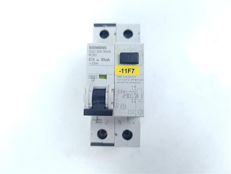Siemens 5SU1 354-1KK13 5SU1354-1KK13 RCBO C10 30mA ~230V TOP ZUSTAND