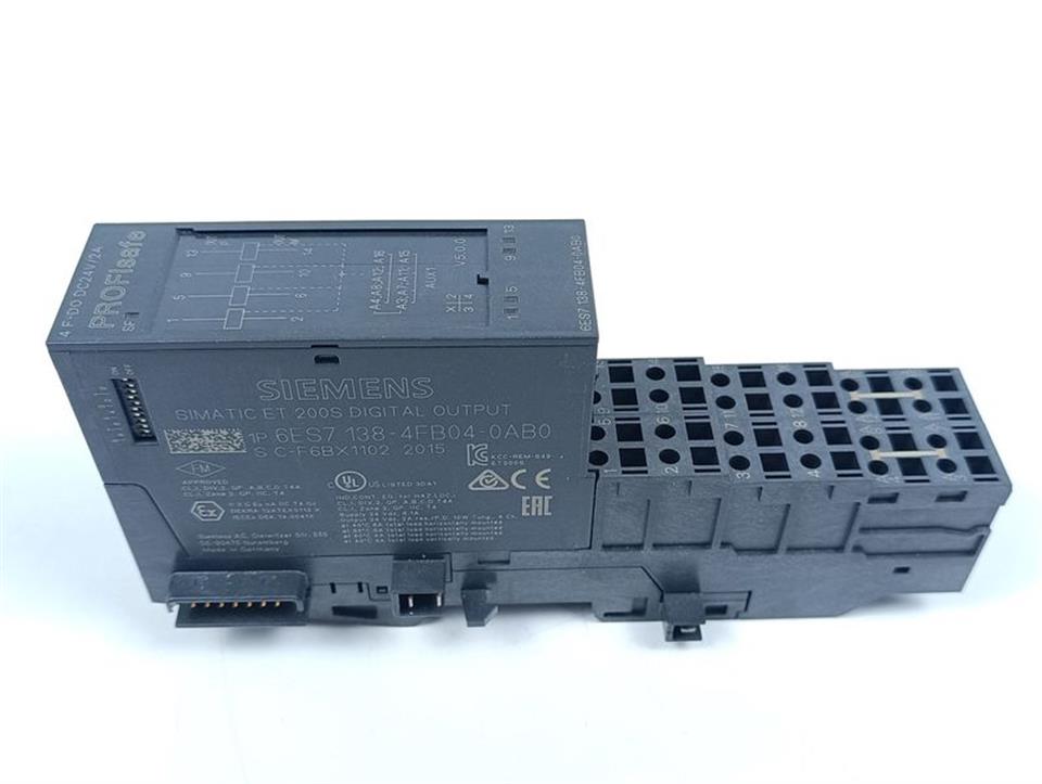 Siemens 6ES7 138-4FB04-0AB0 E-St: 1 V5.0.0 + TM-E30C46-01 Sockel TOP ZUSTAND