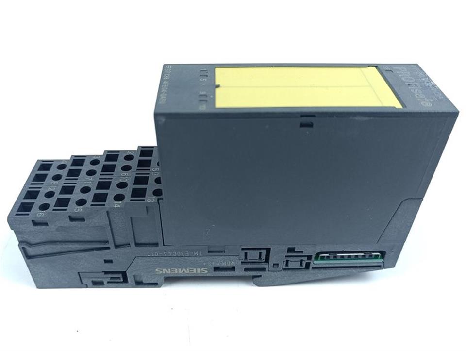Siemens 6ES7 138-4FB04-0AB0 E-St 1 V5.0.1 + TM-E30C44-01 Sockel TOP ZUSTAND