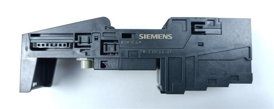 siemens-6es7-138-4fb04-0ab0-modul-6es7-193-4cg30-0aa0-sockel-top-zustand-62441-3.jpg