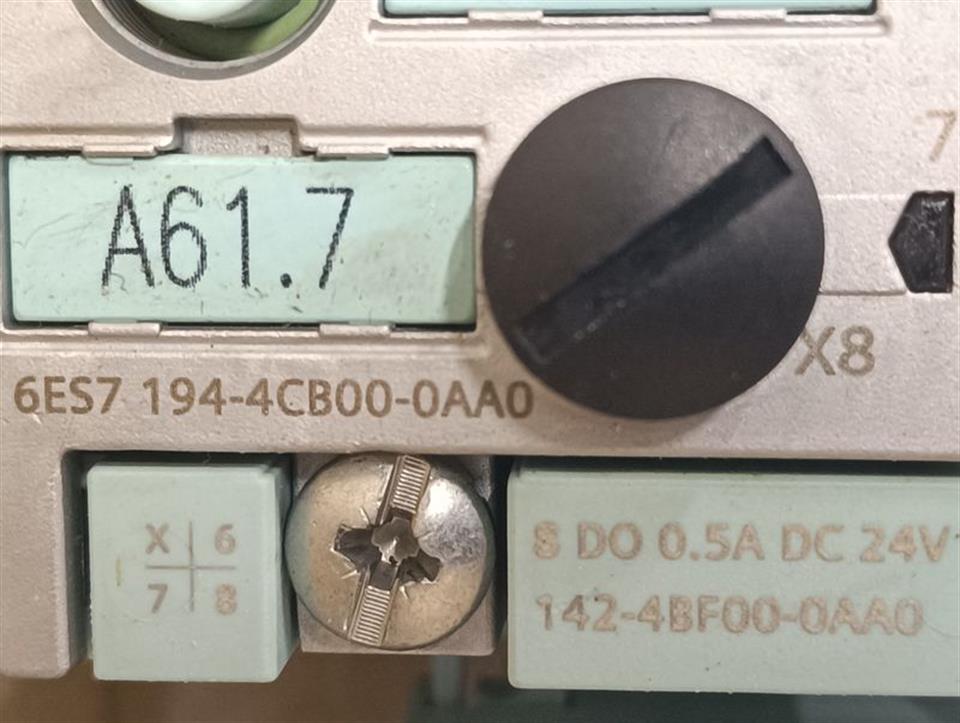 siemens-6es7-194-4cb00-0aa0-142-4bf00-0aa0-anschlussmodul-top-zustand-72906-3.jpg