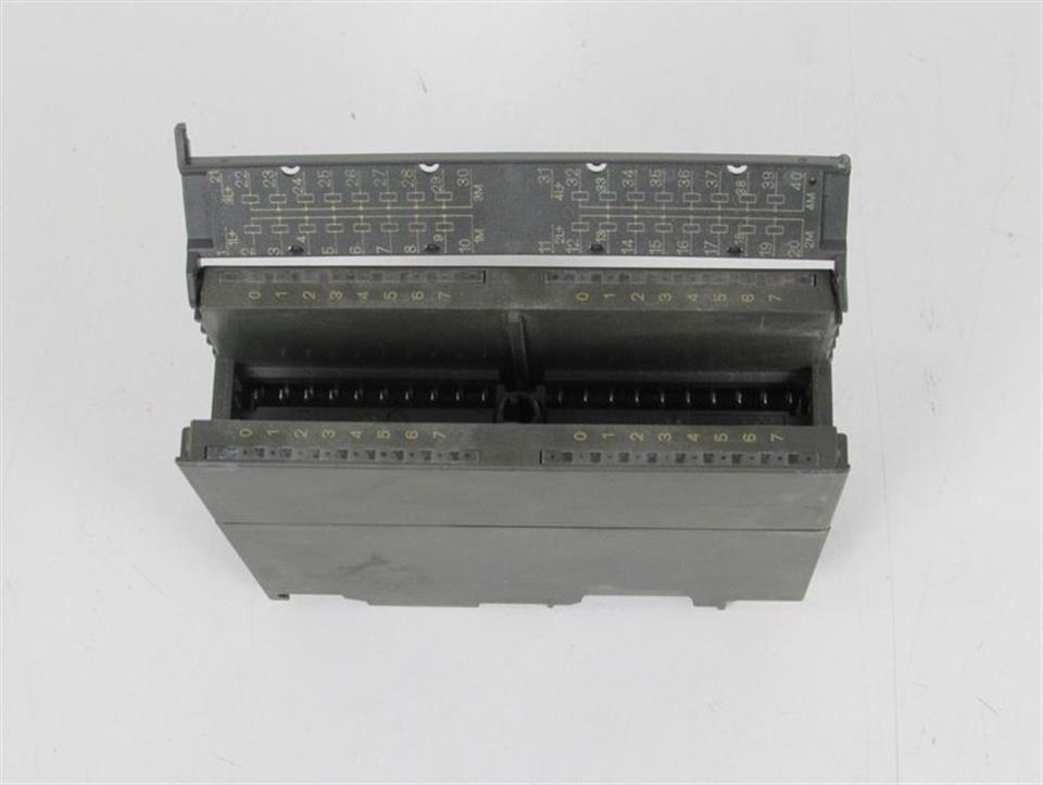 siemens-6es7322-1bl00-0aa0-6es7-322-1bl00-0aa0-e-stand-3-top-zustand-53662-2.jpg