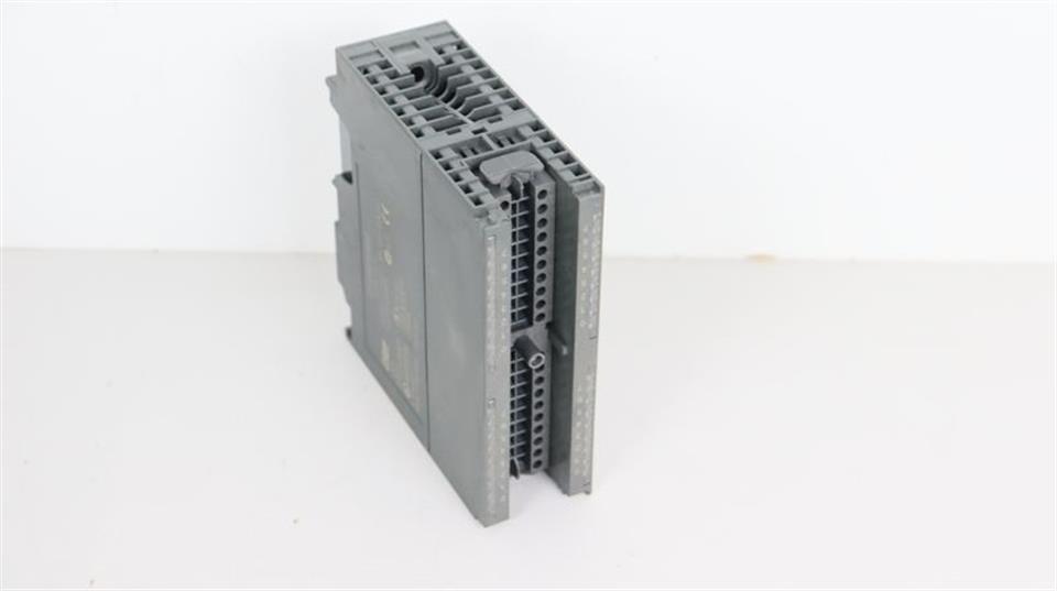 siemens-6es7322-1bl00-0aa0-6es7322-1bl00-0aa0-e-stand-7-top-zustand-59937-1.jpg