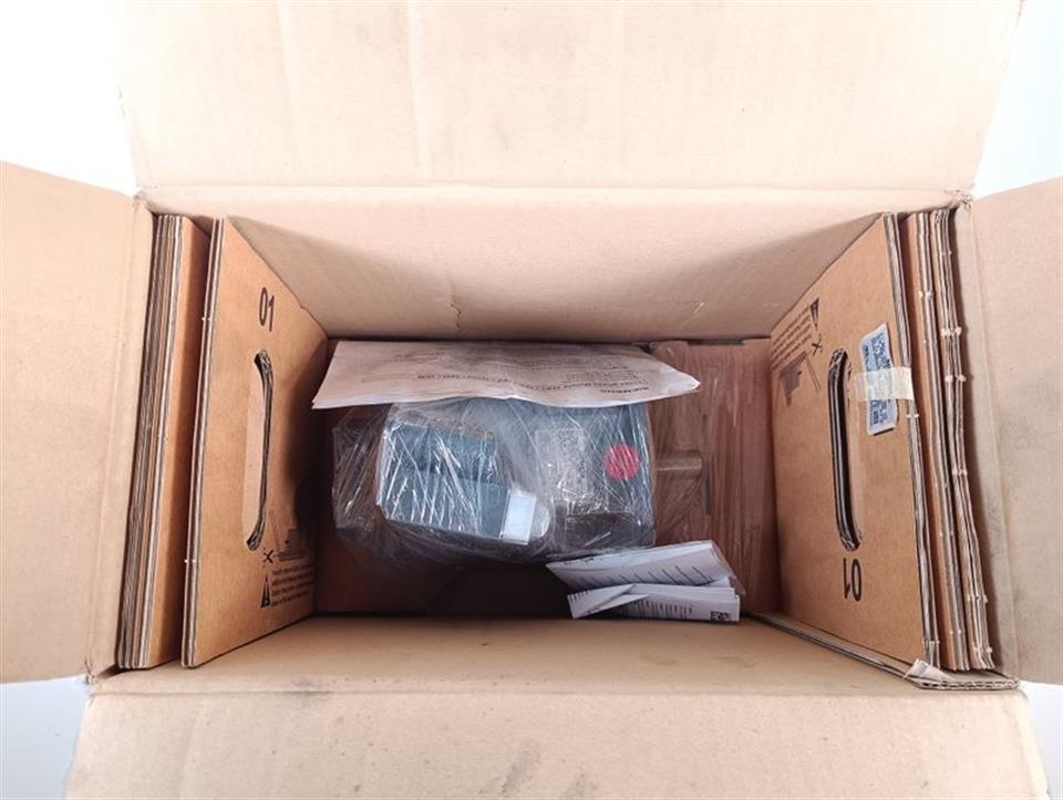 siemens-drehstrom-servomotor-1fk7042-5ac71-1fg3-nmax-9000min-unused-und-ovp-78949-2.jpg