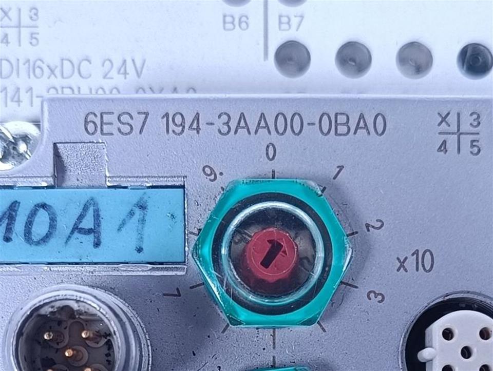 siemens-grundmodulanschlussblock-6es7-194-3aa00-0ba0-6es7-141-3bh00-0xa0-top-82834-4.jpg