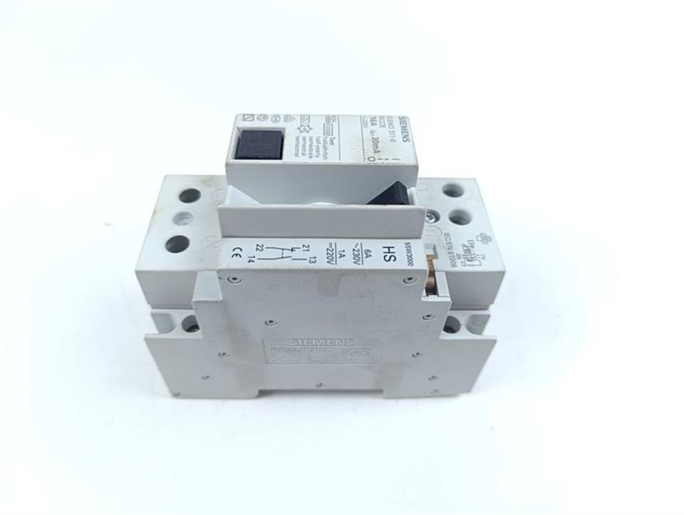 Siemens Leistungsschalter 5SM3 311-6 RCCB 16A 30 mA + 5SW3000 HS GEBRAUCHT GUT