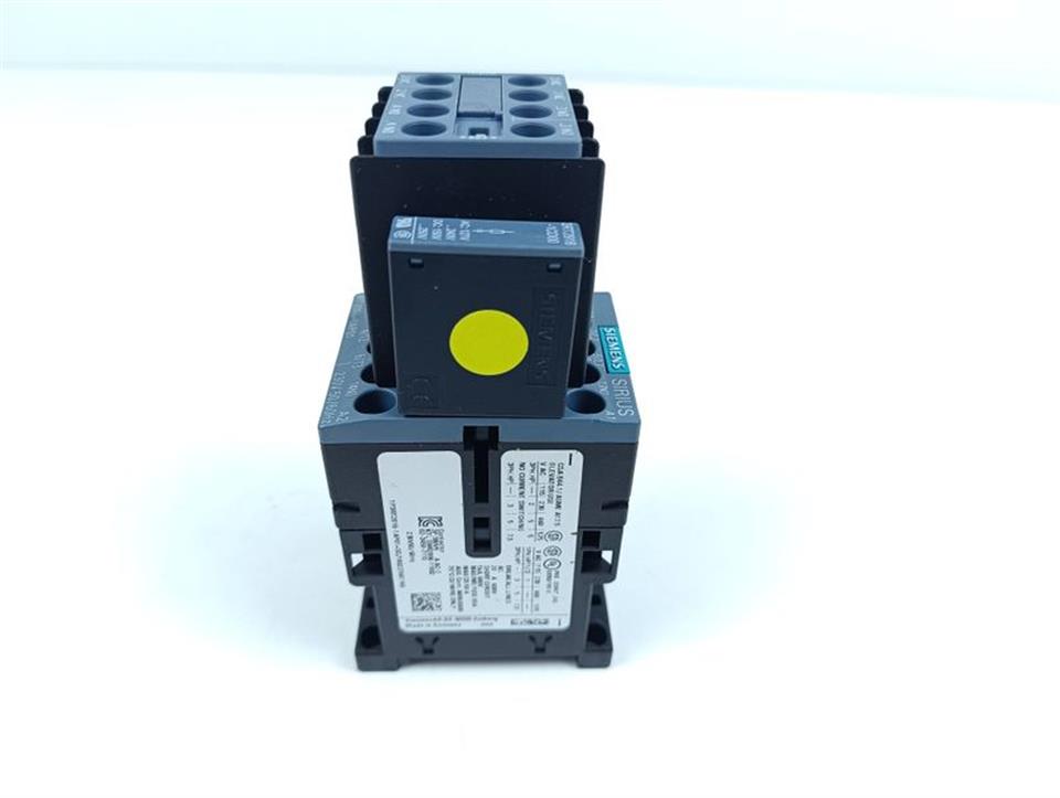 Siemens Leistungsschütz 3RT2016-1AP01 + 3RH2911-1HA22 + 3RT2916-1CD00 TOPZUSTAND