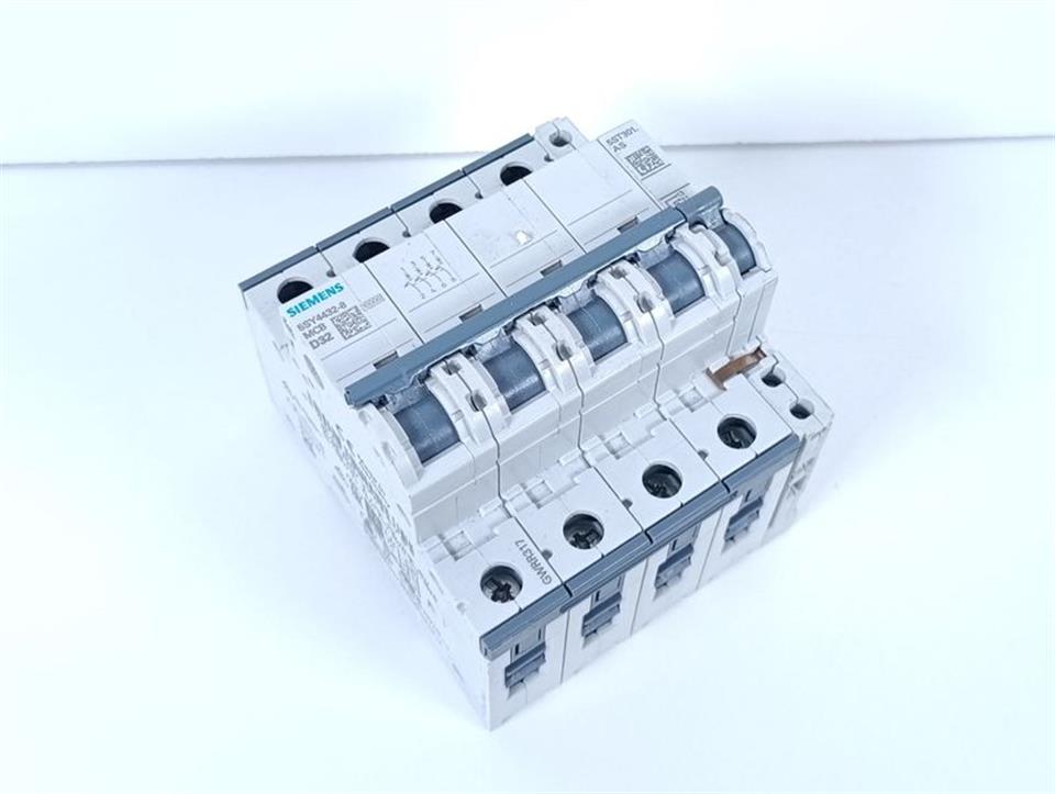 siemens-leitungsschutzschalter-5sy4432-8-mcb-d32-5st301as-top-zustand-79058-1.jpg
