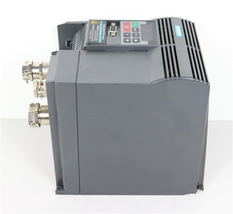 siemens-micromaster-vector-6se3217-3db40-400v-3000w-halter-gebrochen-57704-2.jpg