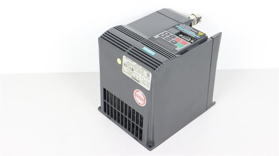 siemens-micromaster-vector-6se3217-3db40-400v-3000w-top-zustand-67042-1.jpg