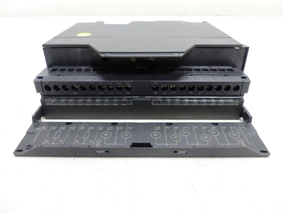 siemens-s7-6es7-334-0ce01-0aa0-sm334-6es7334-0ce01-0aa0-e-stand5-top-zustand-51232-3.jpg