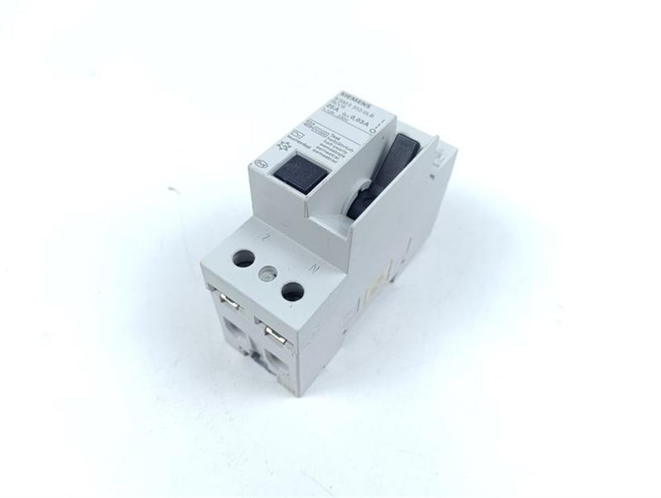 SIEMENS Schutzschalter 5SM3 312-0LB RCCB 25A 0,03A GEBRAUCHT GUT