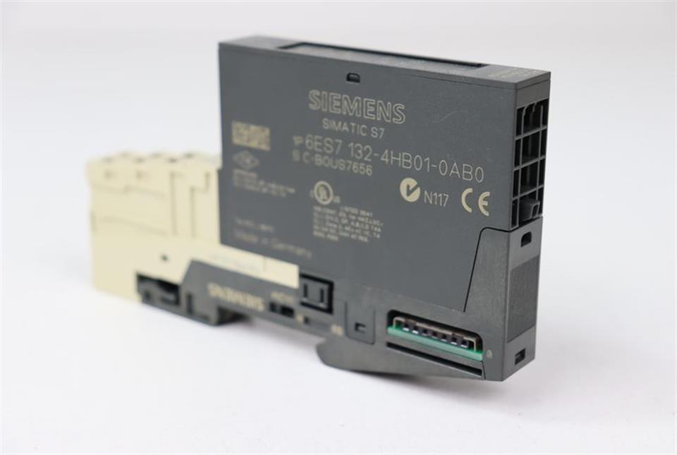siemens-simatic-s7-6es7-132-4hb01-0ab0-e03-tm-p15c23-a0-top-zustand-56530-1.jpg
