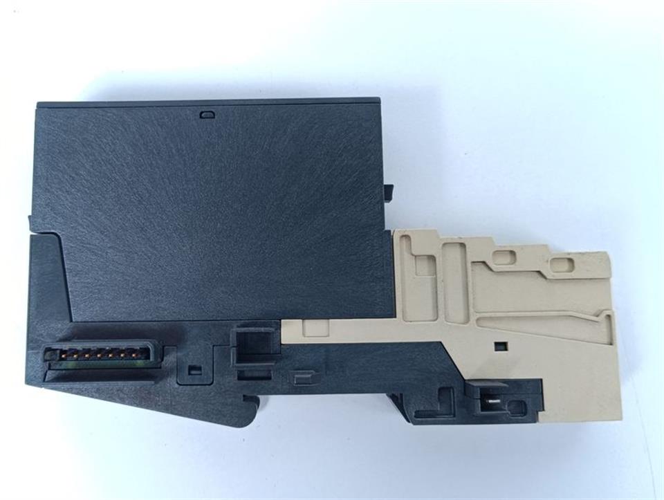 siemens-simatic-s7-6es7-138-4ca01-0aa0-6es7-193-4cc30-0aa0-top-zustand-79218-3.jpg