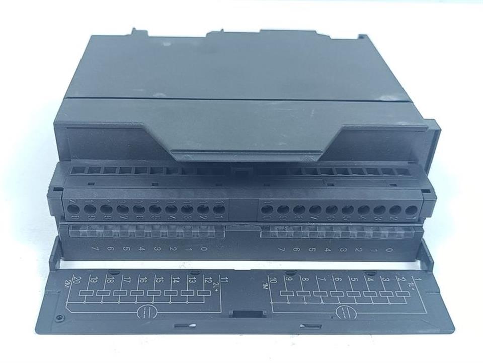 siemens-simatic-s7-6es7-322-1bh01-0aa0-6es7322-1bh01-0aa0-fs12-top-zustand-82306-4.jpg