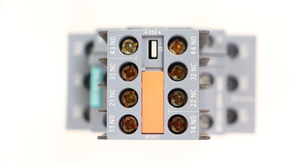 siemens-sirius-3rt2024-1db44-3ma0-top-zustand-62981-3.jpg
