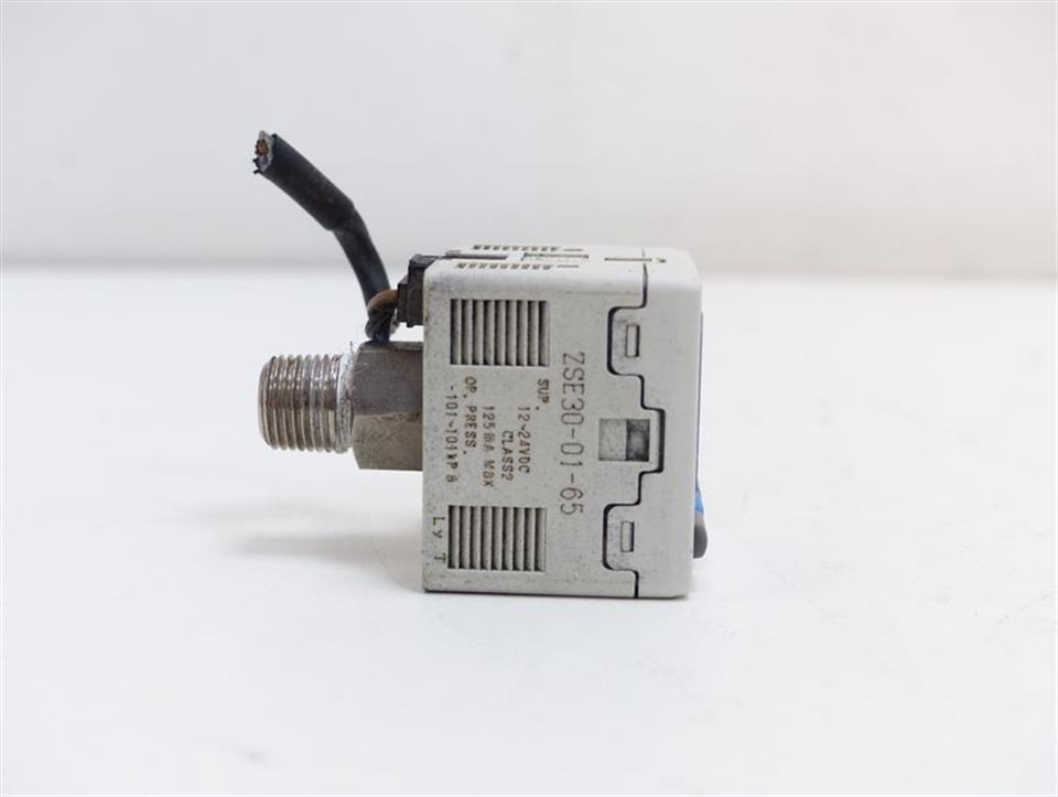 smc-zse30-01-65-digital-pressure-switch-drucksensor-51028-2.jpg