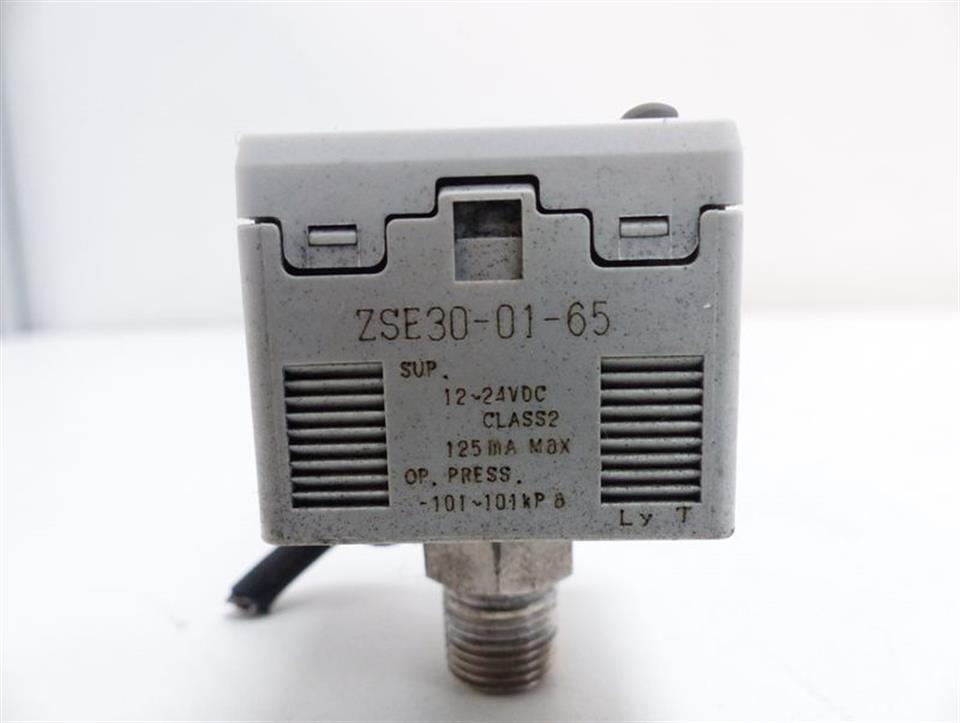 smc-zse30-01-65-digital-pressure-switch-drucksensor-51028-3.jpg