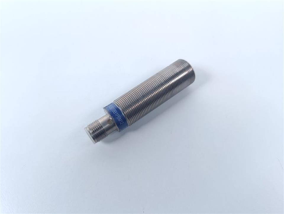 telemecanique-induktiver-naeherungsschalter-xs618b1pbm12-top-zustand-78687-1.jpg