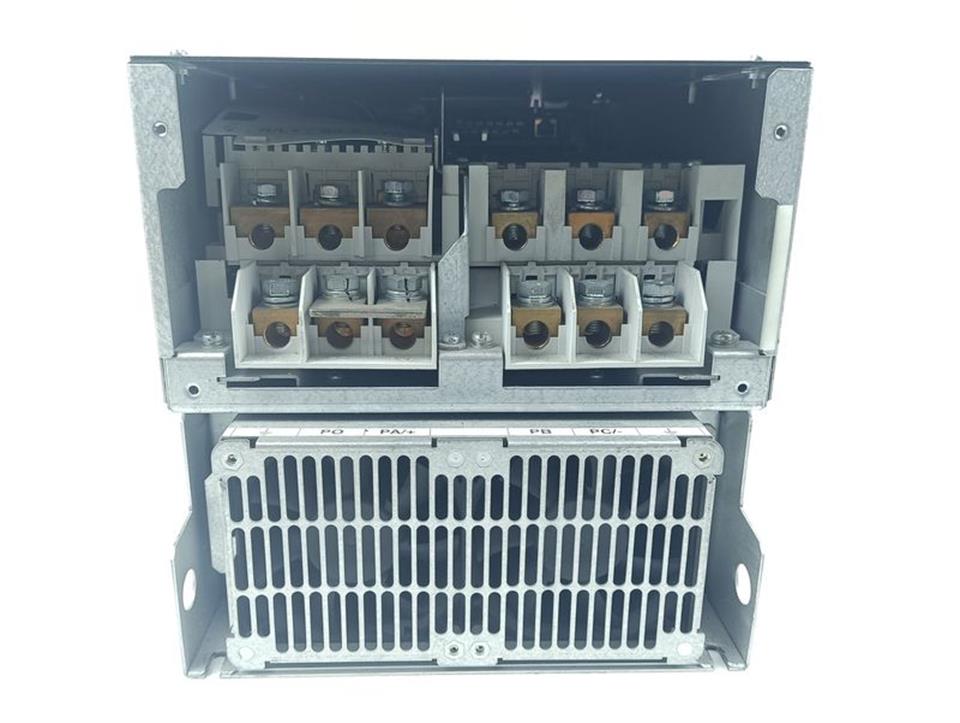 toshiba-transistor-inverter-vfps1-4300pl-wp-30kw-50kva-40hp-tested-und-top-zustand-81408-4.jpg