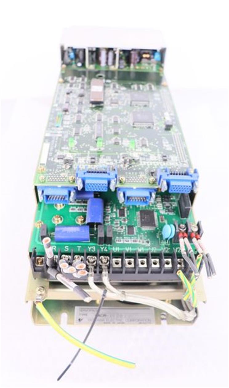 yaskawa-cacr-ir2020c-servopack-sn-s32384-1-5-top-zustand-58969-3.jpg